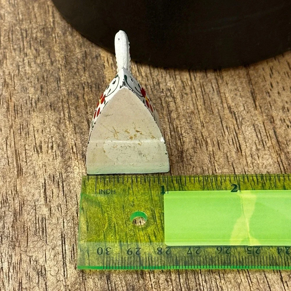 Vintage Hand Painted Amish Mini Flat Iron Salt‎ & Pepper Shakers (Single Shaker)